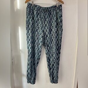 Rachel Zoe jogger pants, Comfort size XL print Travel lagging look